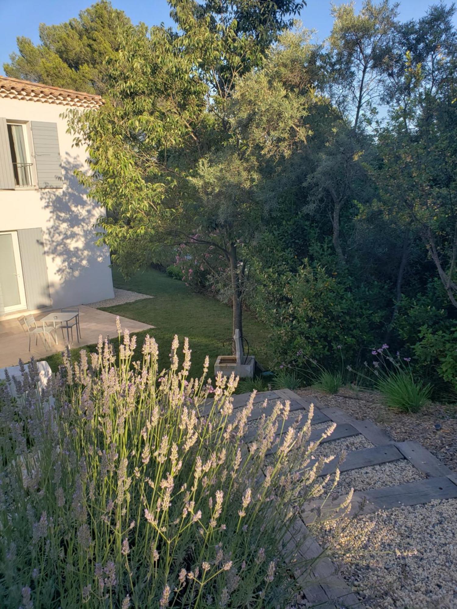 La Bastide D'Alix Bed and Breakfast Éguilles Εξωτερικό φωτογραφία