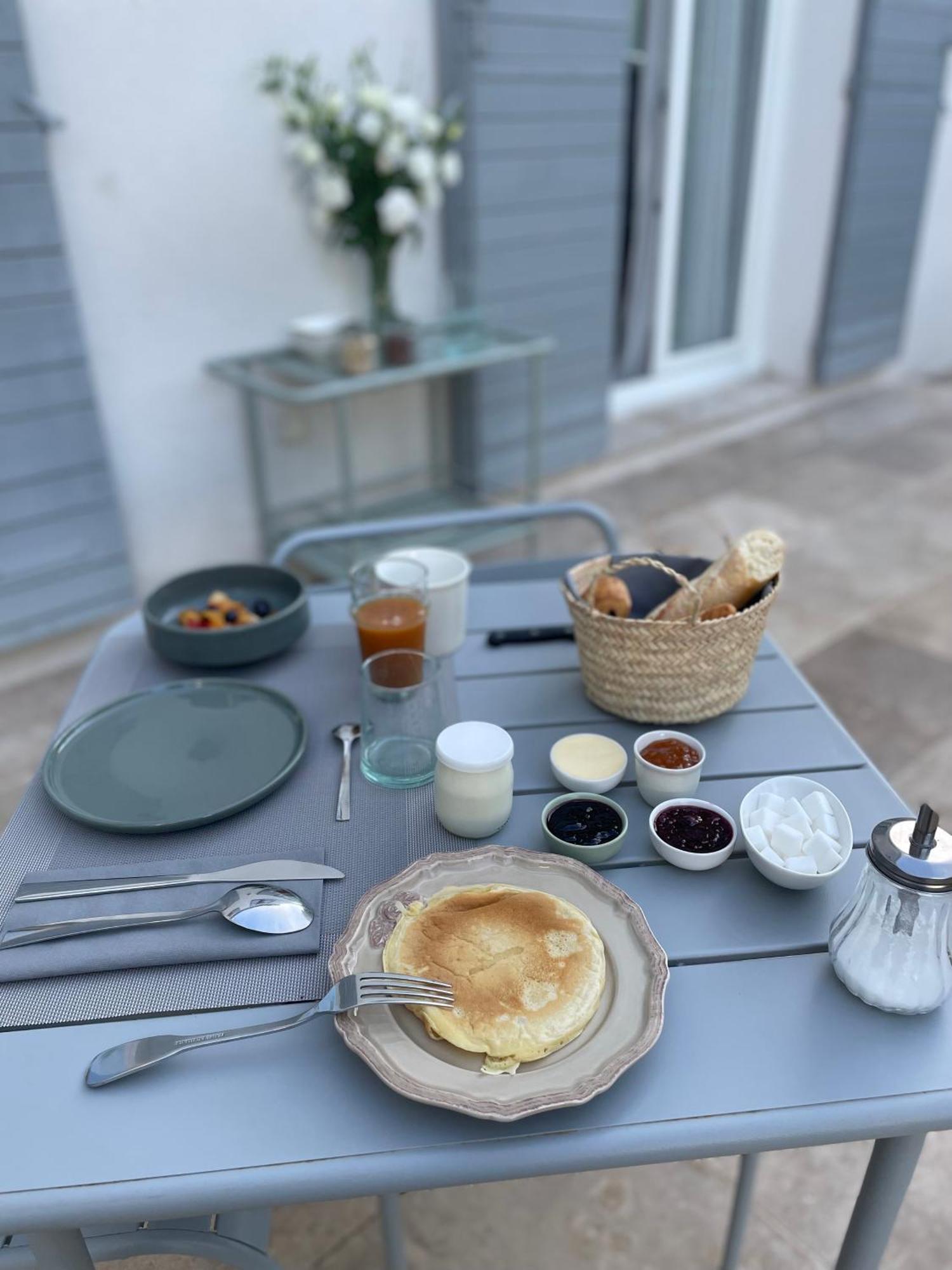La Bastide D'Alix Bed and Breakfast Éguilles Εξωτερικό φωτογραφία